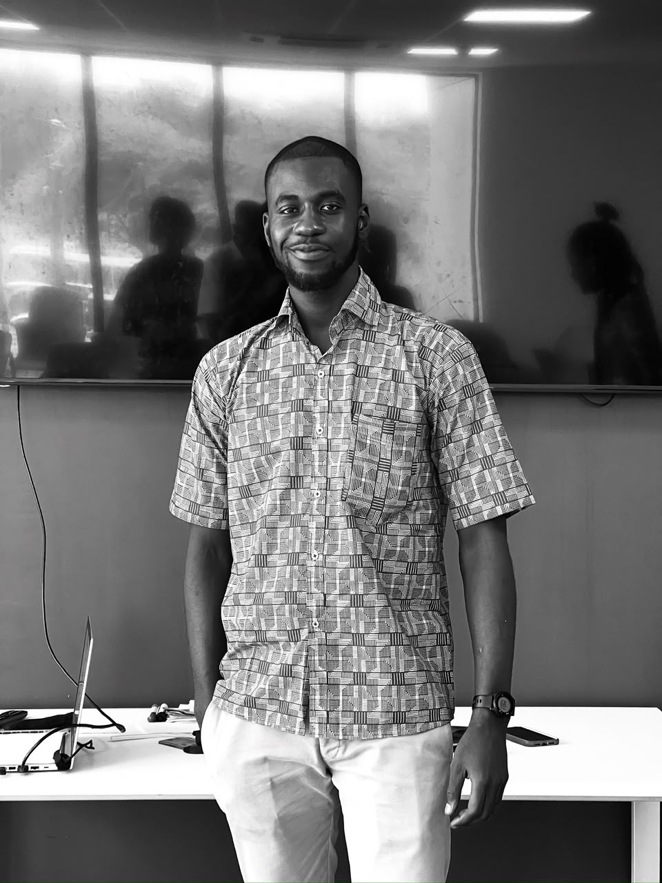 Portrait de Djim Momar, Host & Concierge chez Ayisha Keys